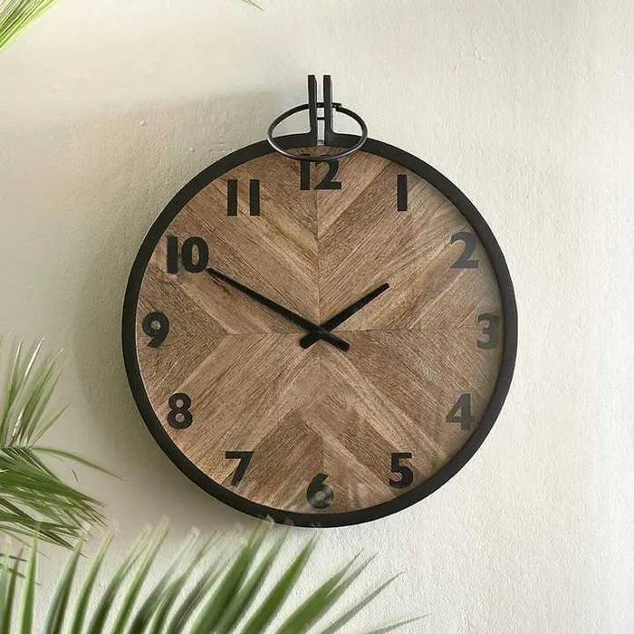 Black Round Wall Clock