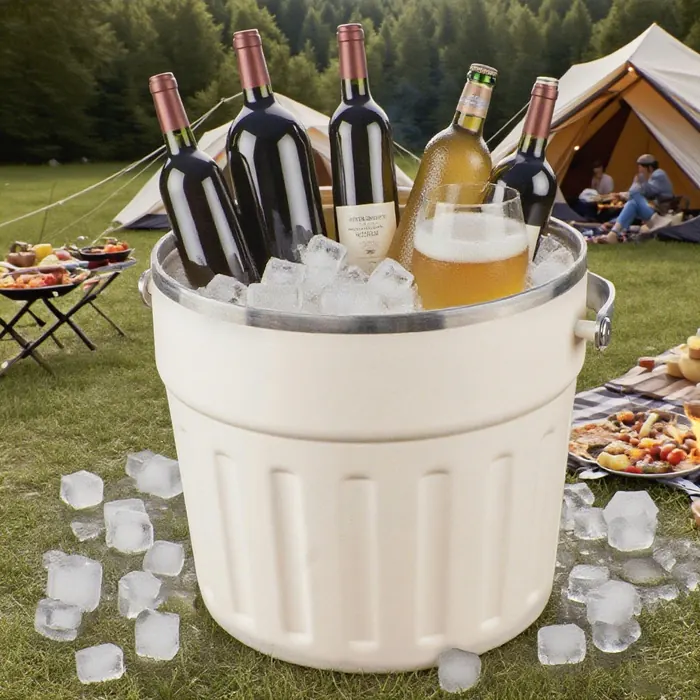 Outdoor Ice Bucket