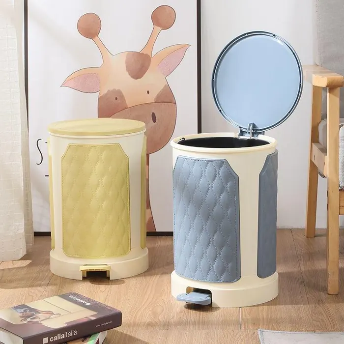 Pedal Trash Can with Lid
